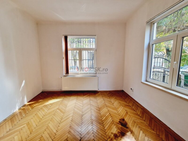 Central, elegant, versatil - Vila ideala pentru orice plan