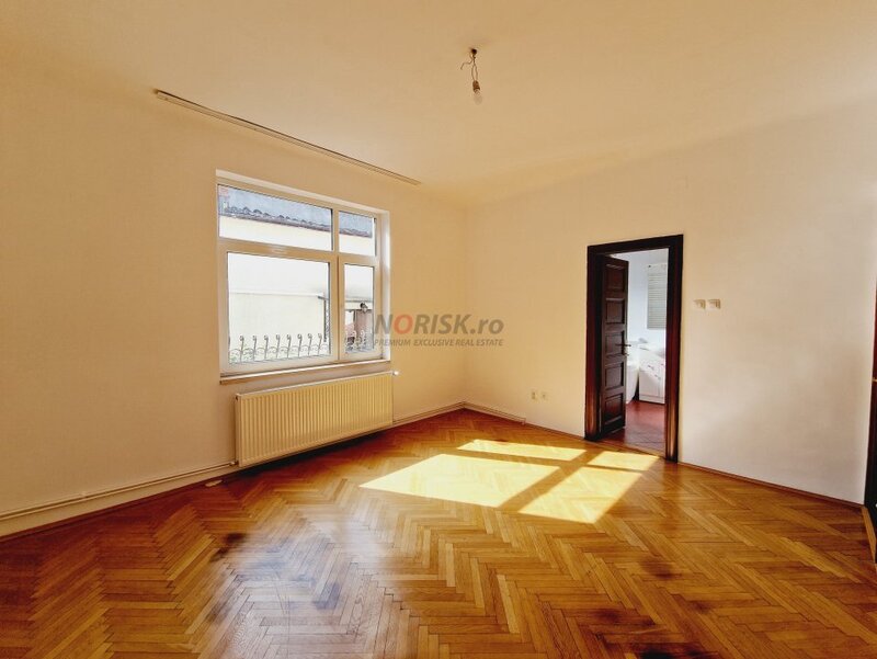 Central, elegant, versatil - Vila ideala pentru orice plan